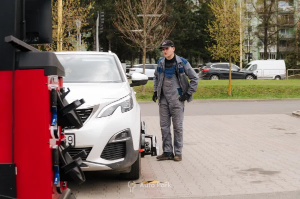 Produkcia AUTO Park Show: Talky s Lucky Boyom a expertmi - moment 54